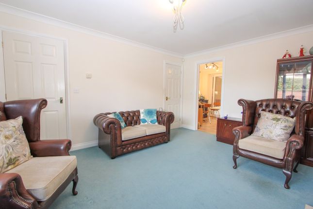 14, Rogers Court, Chipping Sodbury photo 3