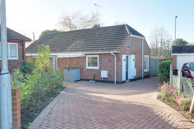 19, Tollgate, Benfleet photo 4