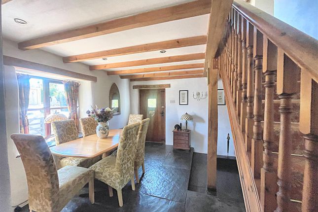 1 Rose Tree Cottages, Lower Norton Lane, W-S-M photo 3