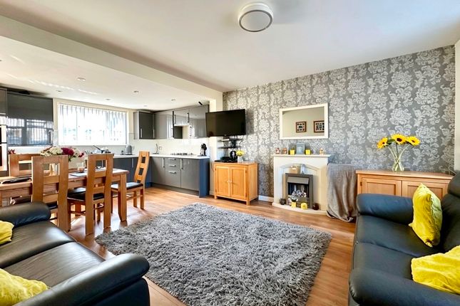73 Colne Drive,, Romford photo 3