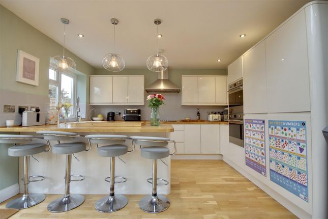 Thumbnail Bungalow for sale in Wellington Grove, Portchester, Hampshire
