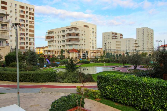 Apartment for sale in Abdurrahmangazi, Sancaktepe, İstanbul, Türkiye