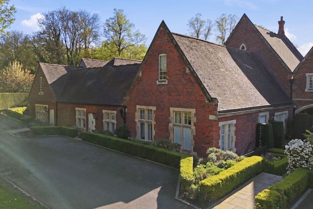 Flat 10, Myers Court, Warley, Brentwood photo 2