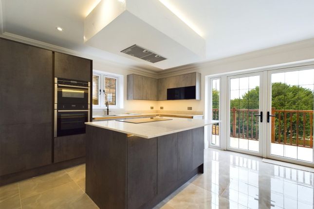 Valley View, Mill Lane, Worthing photo 2