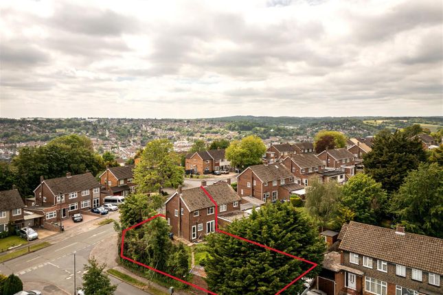 124, Hughenden Avenue, High Wycombe photo 2