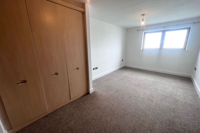 Flat to rent in Midway Quay, Eastbourne