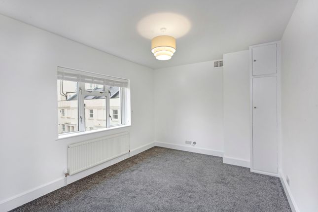 1 Alice Close, Hove photo 4