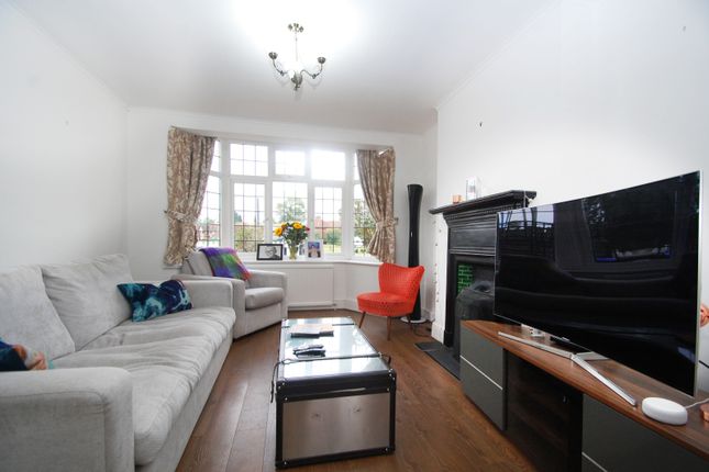 Oxford Road, Buckinghamshire photo 2