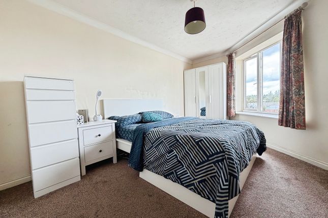 17, Winslet Place, Reading photo 3