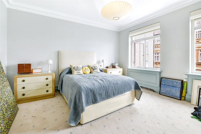 Flat to rent in St. James's Place, St. James's