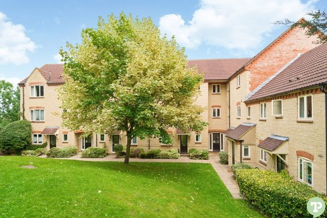 Flat for sale in Kimber Close, Wheatley