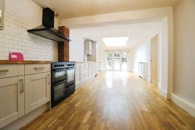 3, Thames Road, Slough photo 2