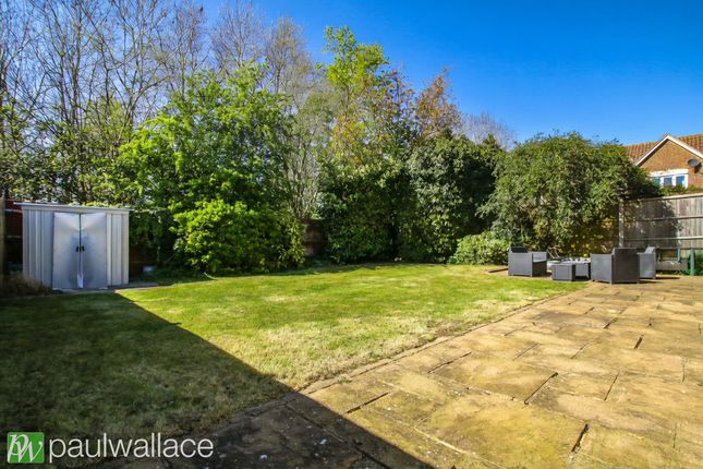 23, Pulham Avenue, Broxbourne photo 4