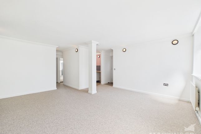 4A, Manor Place, Bognor Regis photo 2