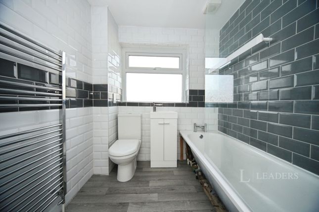 Oatfield Close, Bedfordshire photo 4