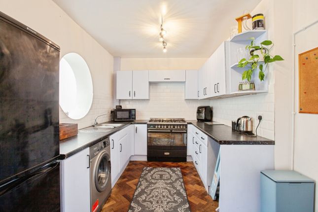 31, Handsworth Crescent, Sheffield photo 4