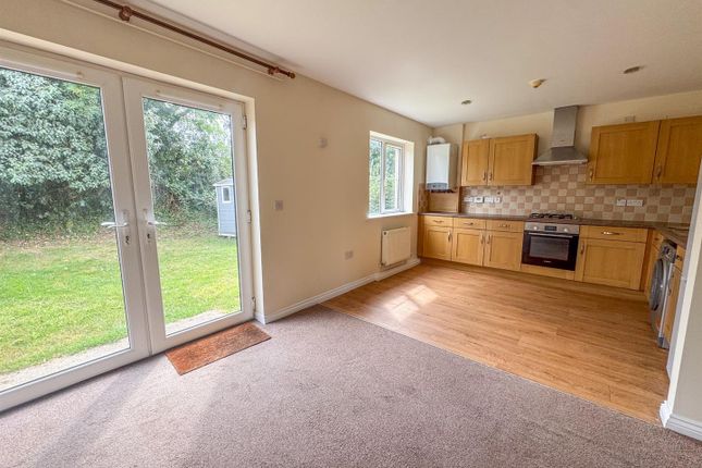 17, Campion Crescent, Peel photo 4