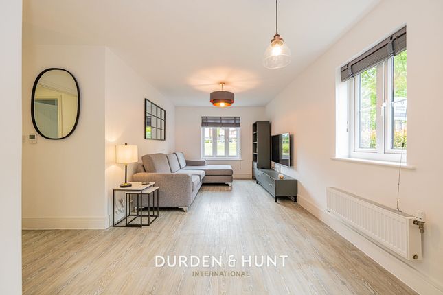 Flat 3, Camellia House, Chigwell photo 2