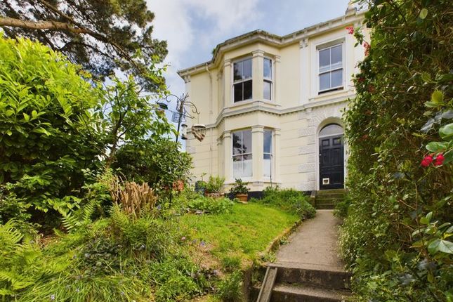 Flat for sale in Park Terrace, Falmouth