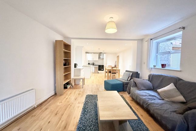3 Bed Garden Flat For Rent