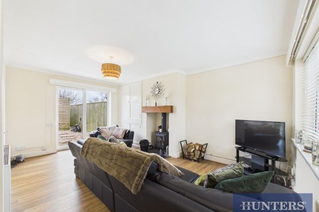 10, Lowfield Lane, Driffield photo 2