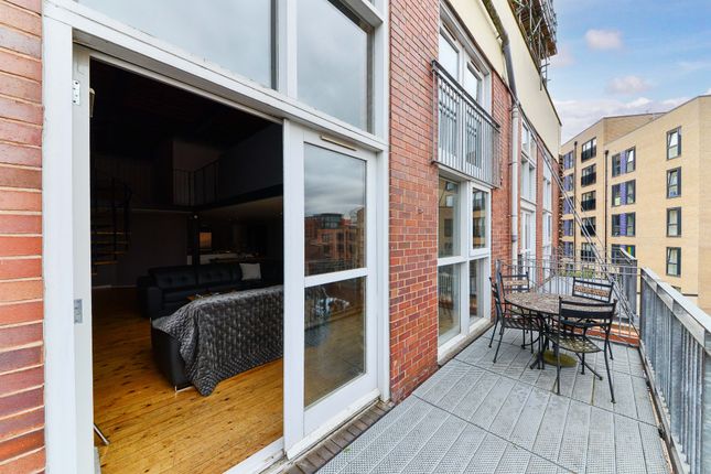 205, Sherborne Lofts, Birmingham photo 3