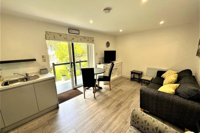 27a, Forest Way, Orpington photo 3