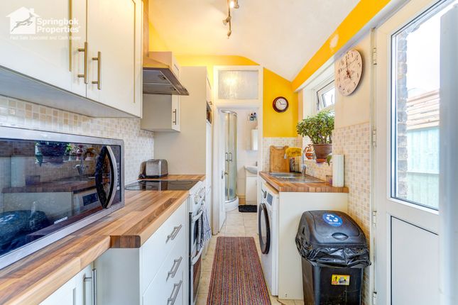 25, Gratton Road, Bedford photo 4