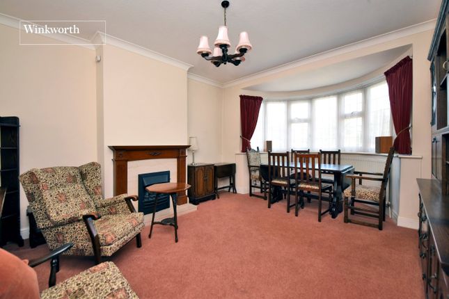 30, Tabor Gardens, Sutton photo 2