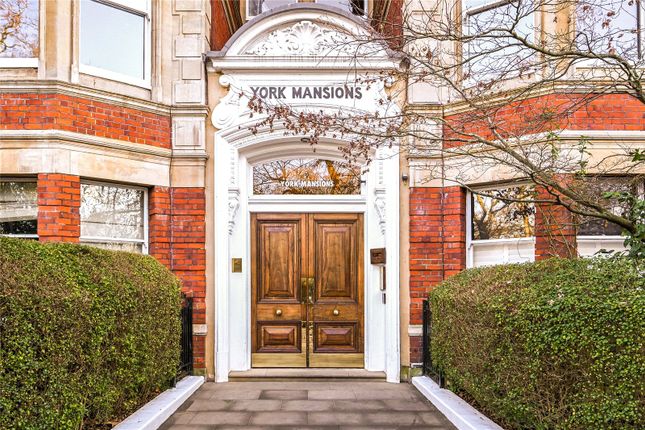 Flat to rent in York Mansions, Prince Of Wales Drive, London