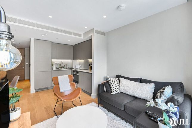 Flat for sale in Canalside Walk, London