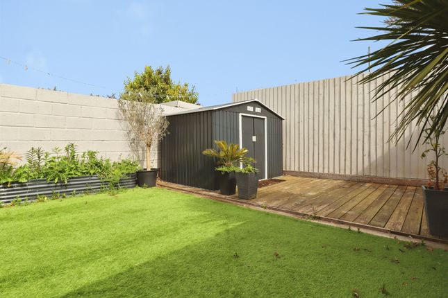 6, Blagdon Close, CARDIFF photo 3