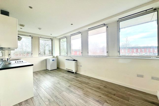 192 Castleview House,, East Lane, Cheshire photo 2
