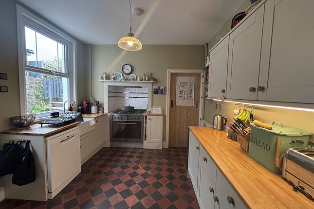 9, Thomas Street, Llandeilo photo 3