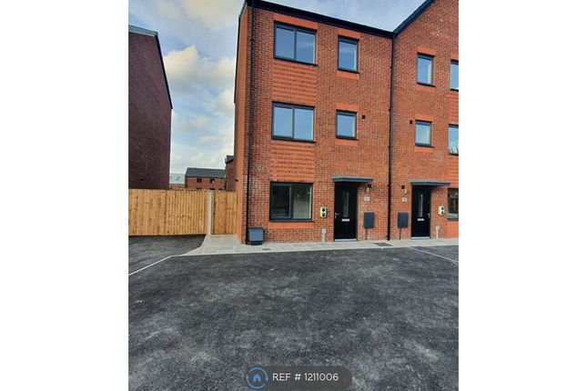 Thumbnail Semi-detached house to rent in William Chadwick Close, Manchester