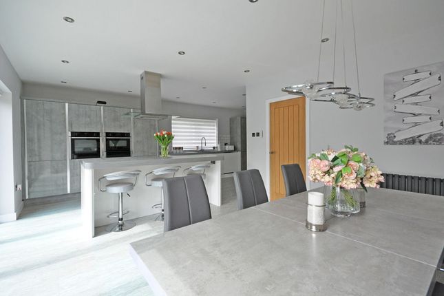 12, Wood Close, Newport photo 4