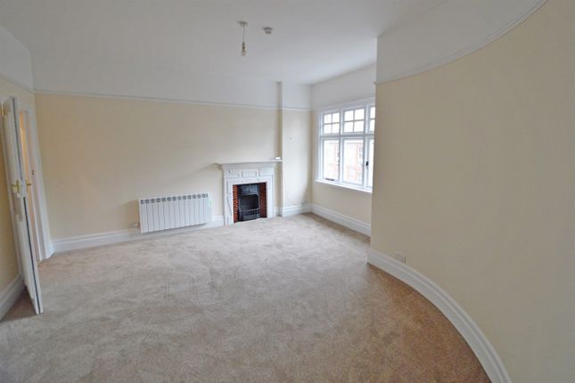 Flat 2/New Way House, St. Peters Road, Petersfield photo 2