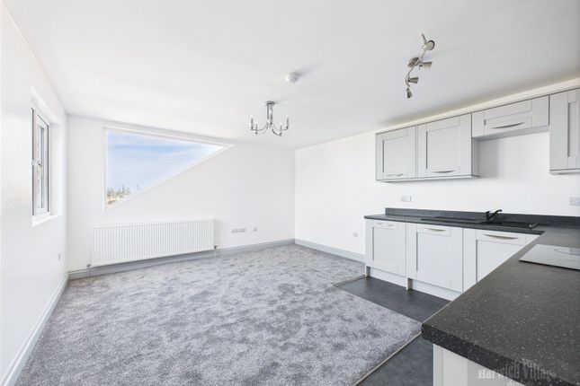 8E, Cliff Road, Harwich photo 2