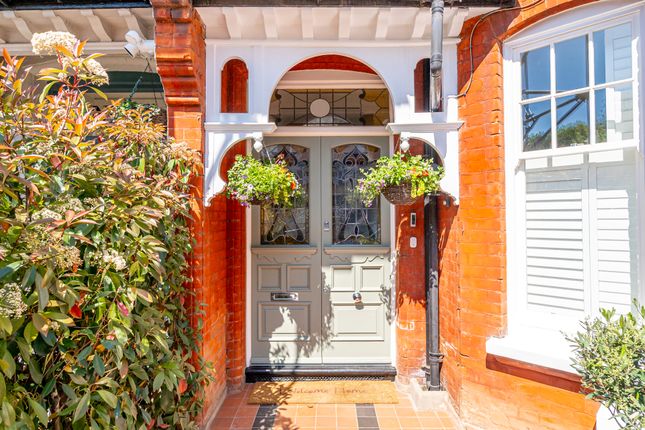 119, Dukes Avenue, London photo 4