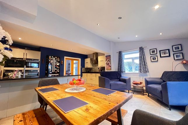 10, Bridgewater Close, Cheadle photo 2