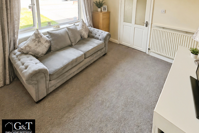 14 Standhills Road, Kingswinford photo 3