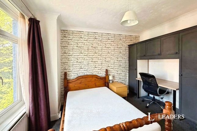 Room 3, 40, Henville Road, 40 Henville Road photo 2