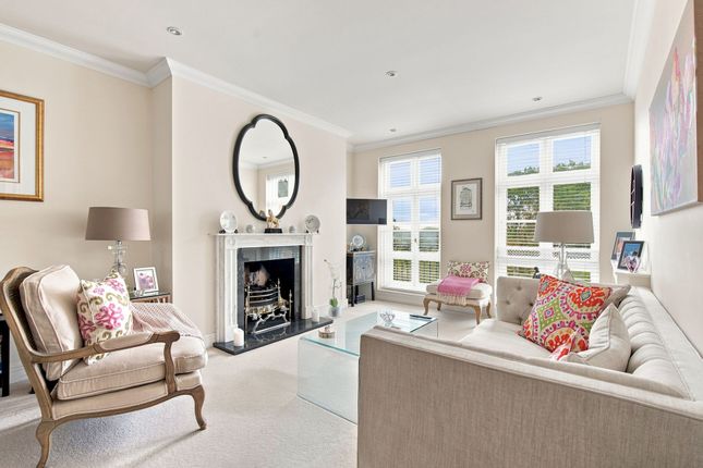 Flat 11, Gillespie House Holloway Drive, Virginia Water photo 4