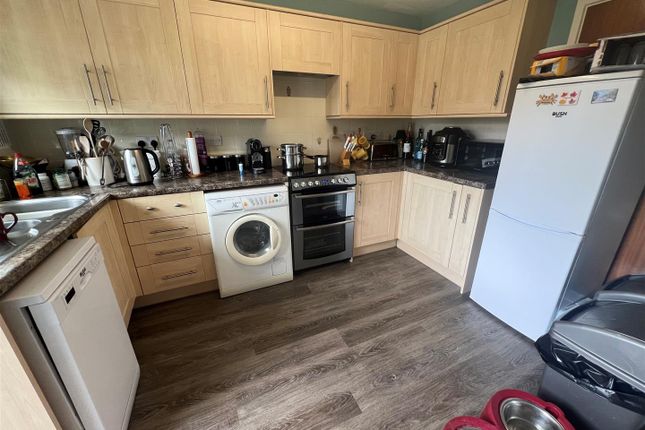 58, Greenway Close, Wincanton photo 4