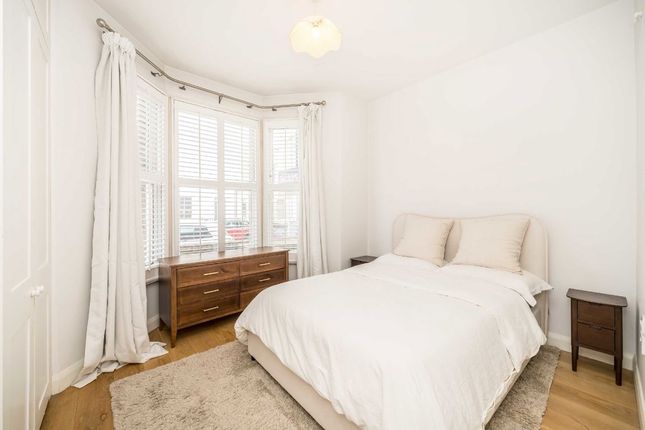Flat A, 53, Stadium Street, London photo 4