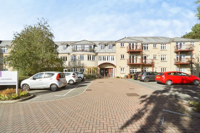Flat 48, The Laureates, Shakespeare Road, Leeds photo 4