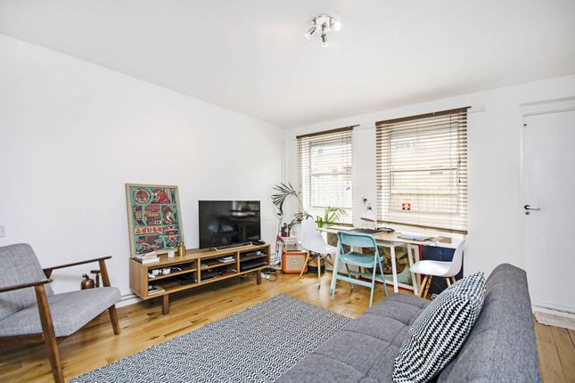 Terraced house to rent in Brownlow Road, London Fields, London