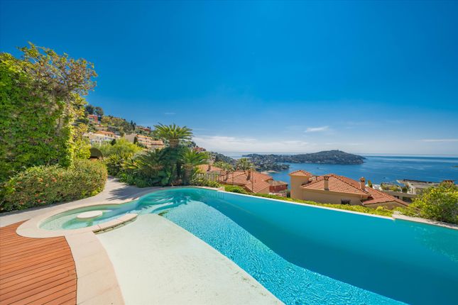 Villa for sale in Villefranche-Sur-Mer, Alpes-Maritimes, Provence-Alpes-Côte d`Azur, France