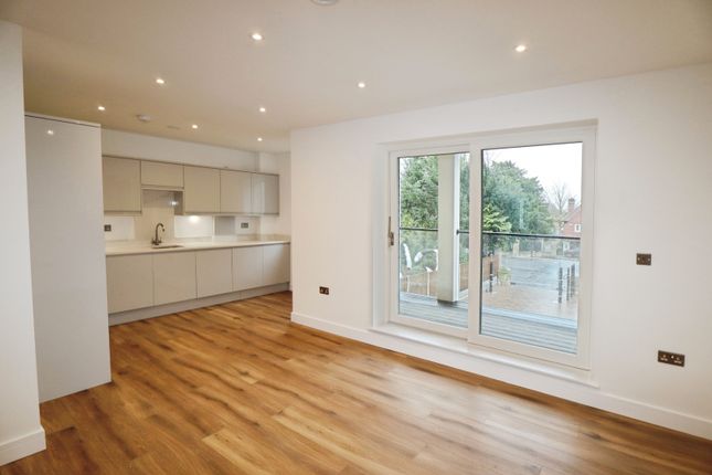 Flat 4, Brockwood Lodge, Bickley Park Road, Bromley photo 2