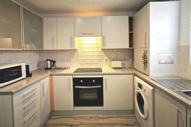 4, Hayward Place, Tide Way, Chichester photo 2